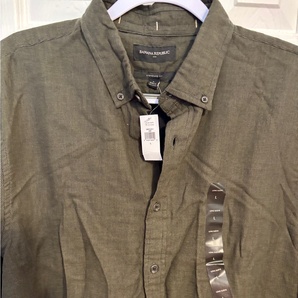 Men’s banana republic dark green button down